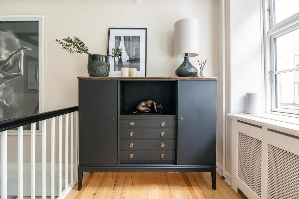 Connected Luxury In Historical Townhouse Apartment Copenhagen